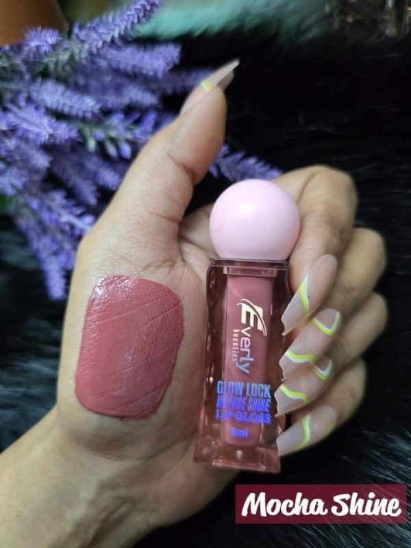 Everly glow lock lipgloss
